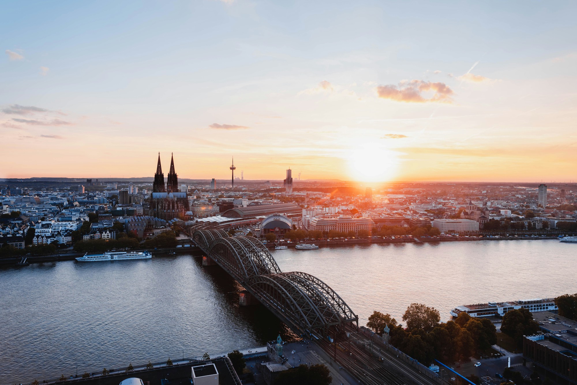 Top Orte zum Spazieren in Köln | Mr. Köln | Foto: Unsplash Top Orte zum Spazieren in Köln | Mr. Köln | Foto: Unsplash