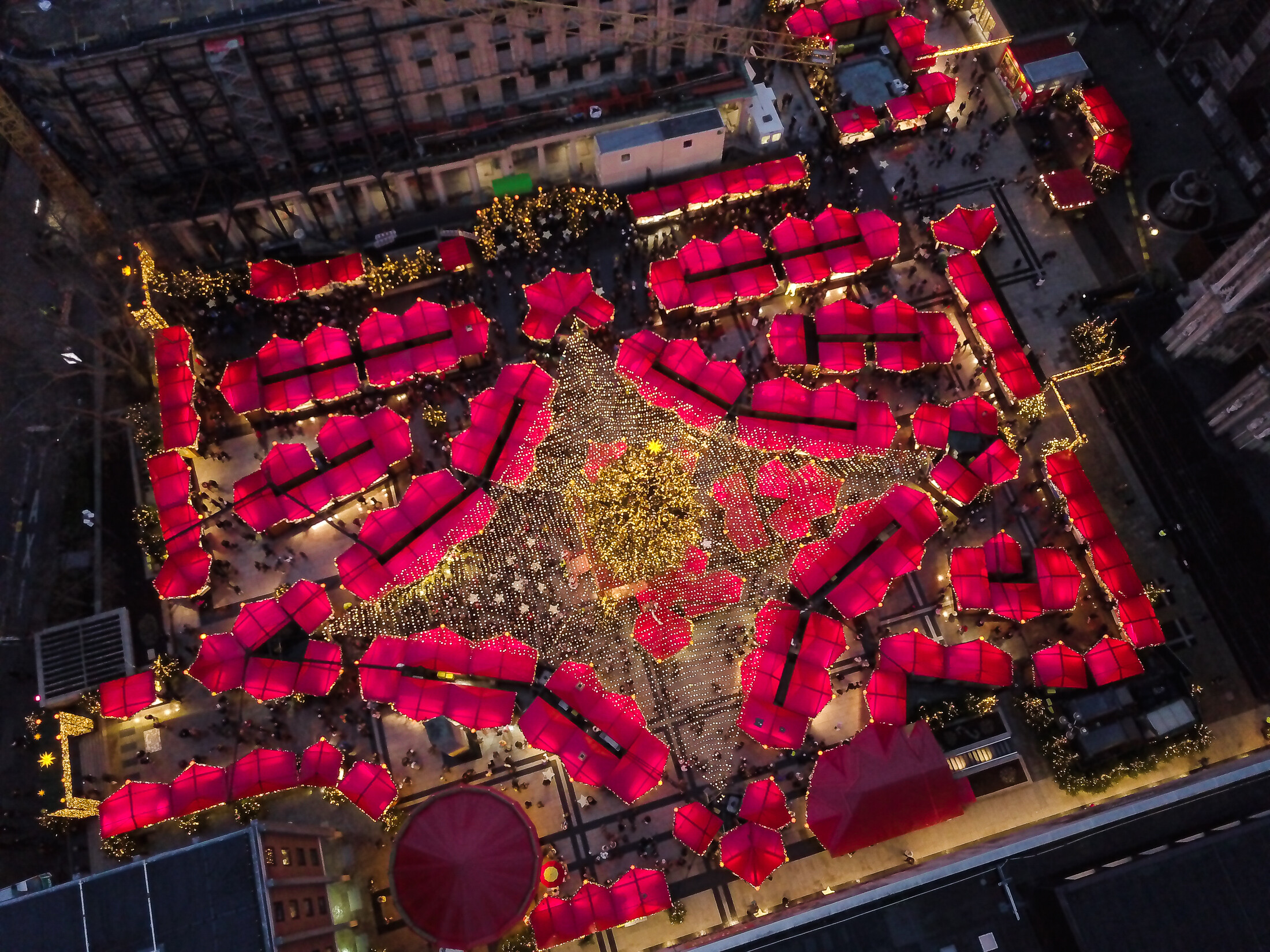 Top Weihnachtsmärkte in Köln | Mr. Köln | Foto: Markt der Herzen Top Weihnachtsmärkte in Köln | Mr. Köln | Foto: Markt der Herzen